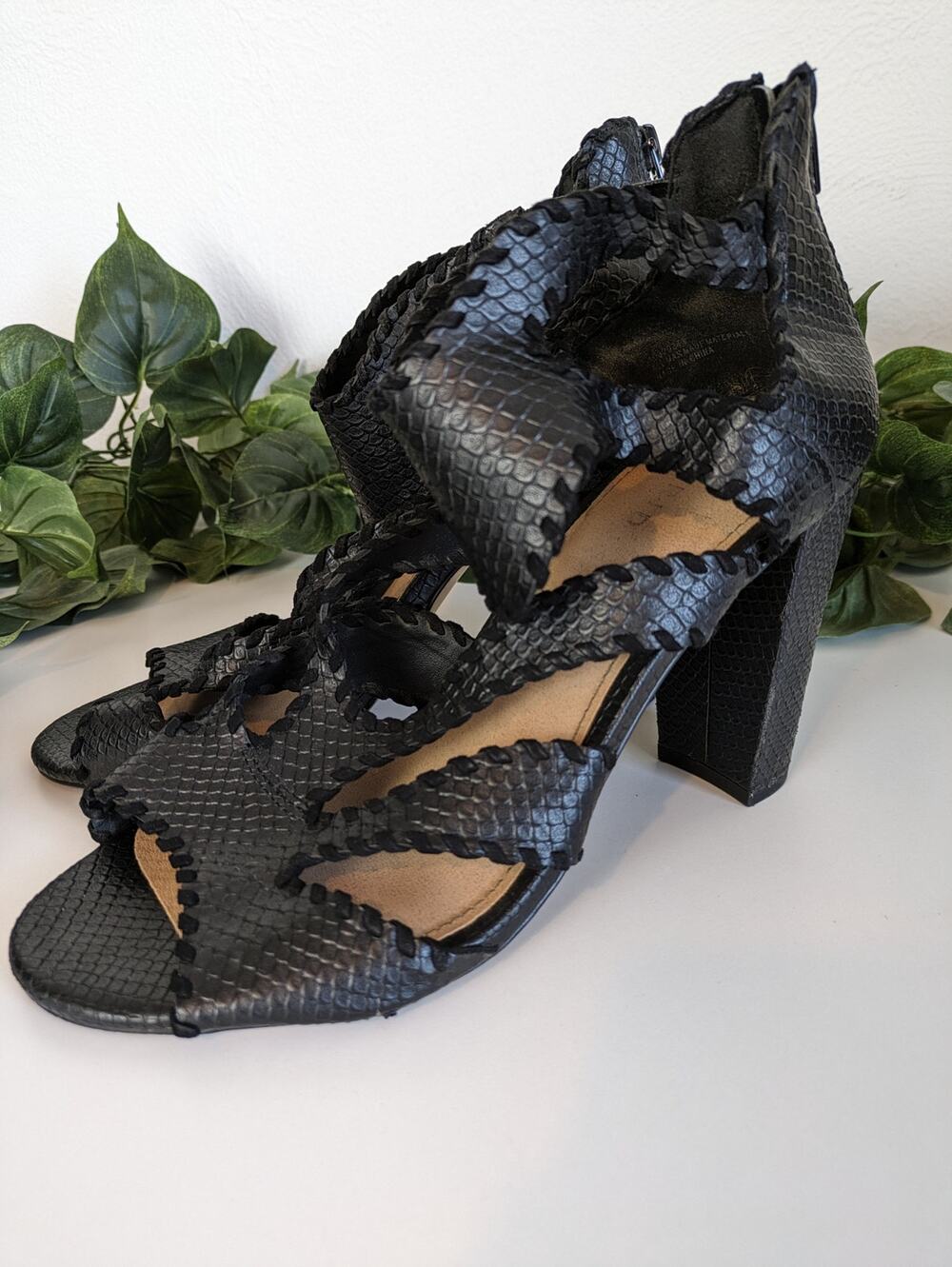 Torrid Heels Sandals Snakeskin Strappy Edgy Boho Sexy Black Whip Stitch Size 10W